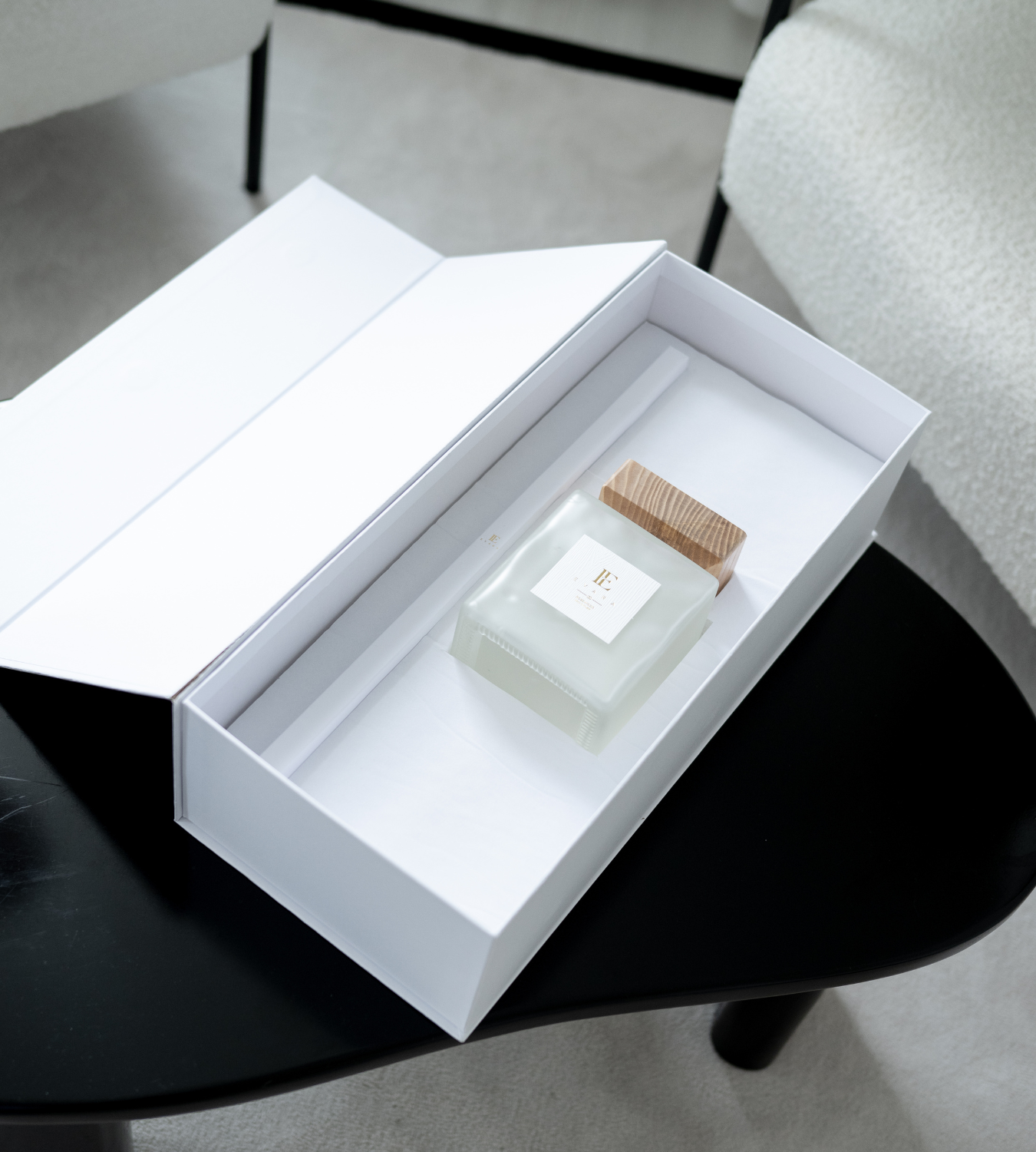 Evara Square Rosewood White Reed Diffuser Set - 1000ml