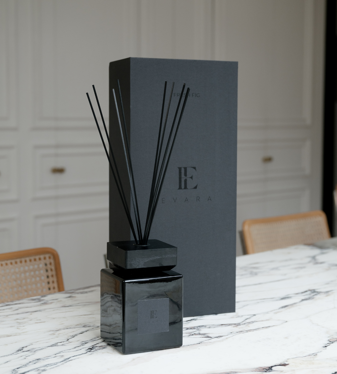 Evara Fresh Fig Solid Black Reed Diffuser Set - 1000ml