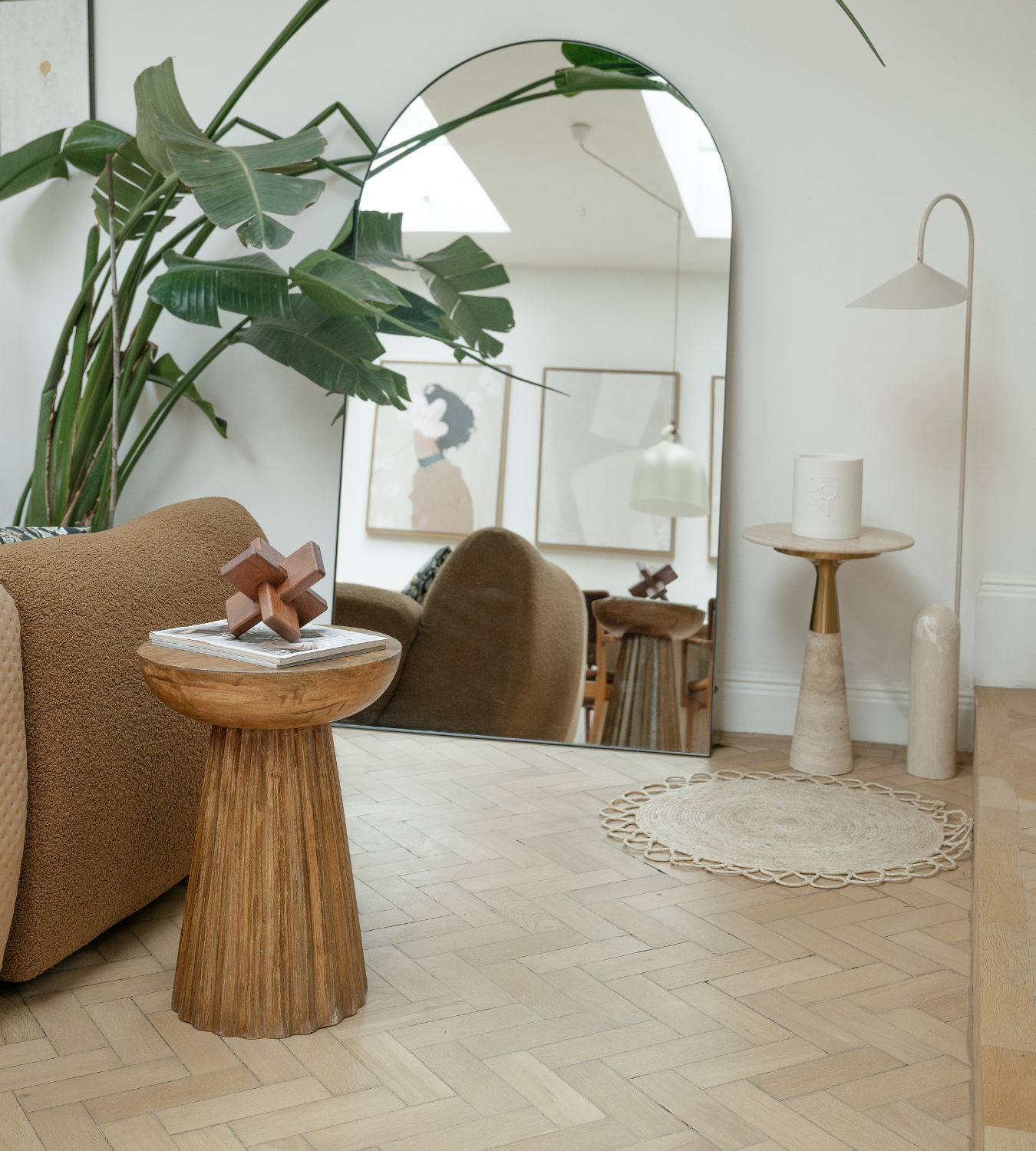 Natural Mango Wood Carved Ridge Side Table