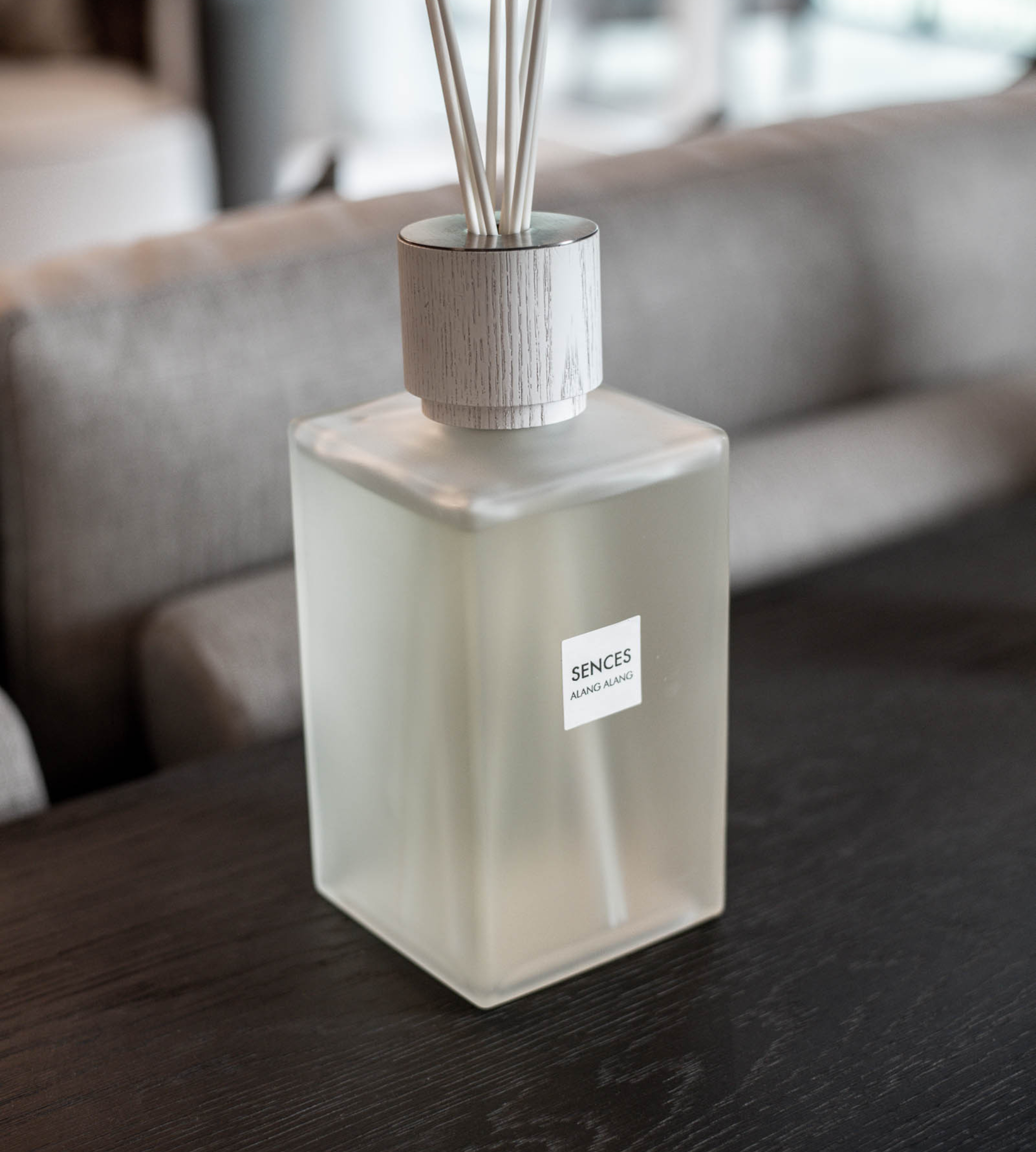 White Extra Large Alang Alang Reed Diffuser - 2200ml