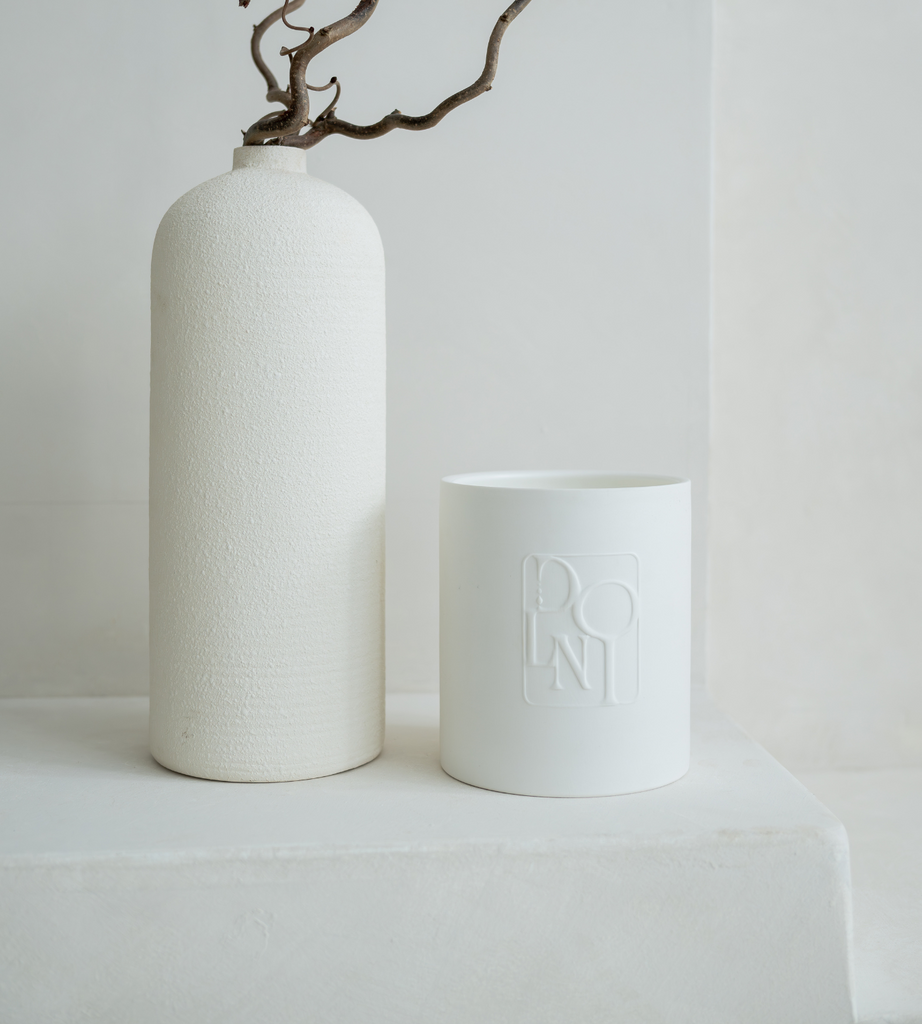 Dolni White Ceramic 2200g Amber & Patchouli Candle