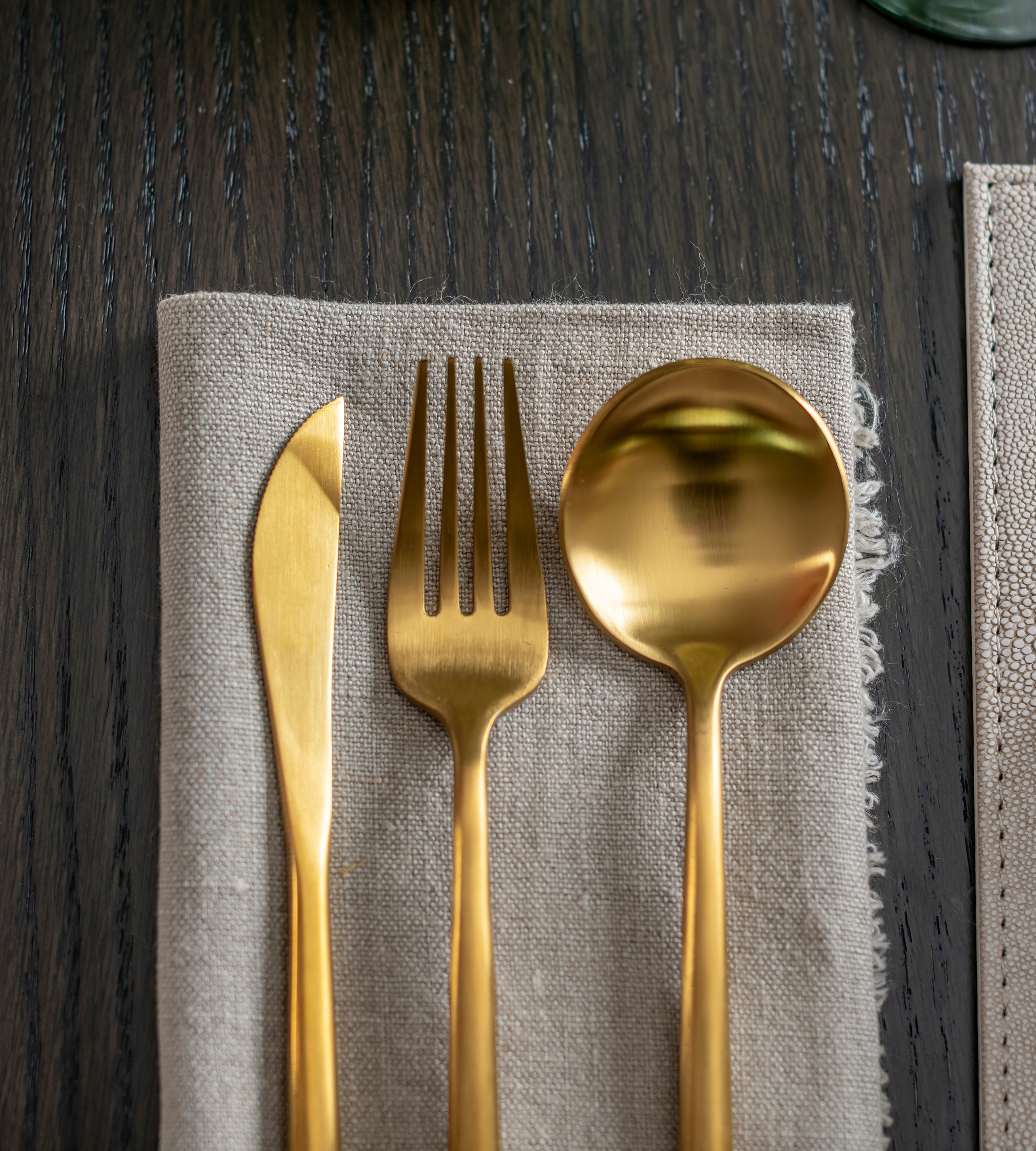 16 Piece Gold Cutlery Set in Gift Box