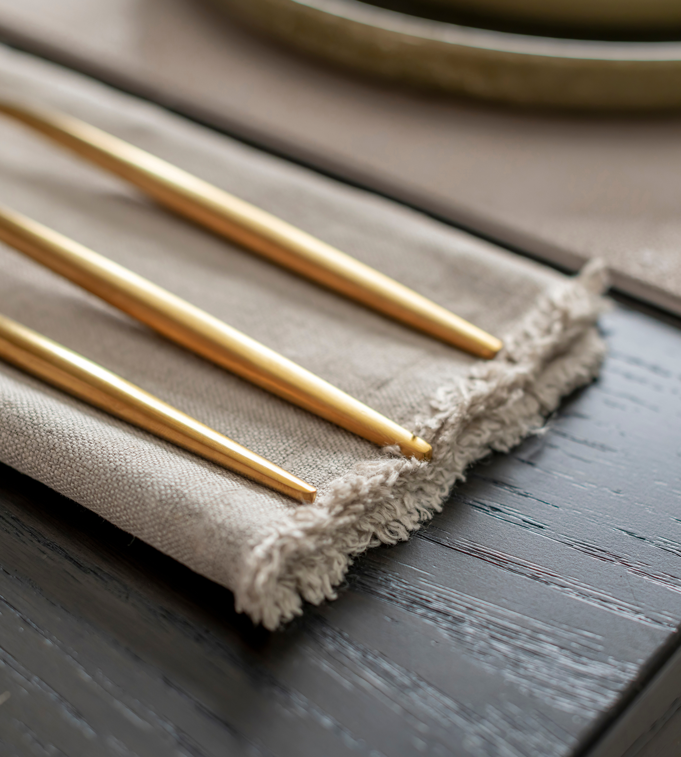 16 Piece Gold Cutlery Set in Gift Box