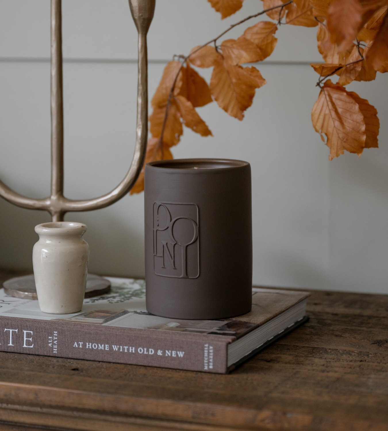 Dolni Large Brown Ceramic 600g Tobacco & Oud Candle