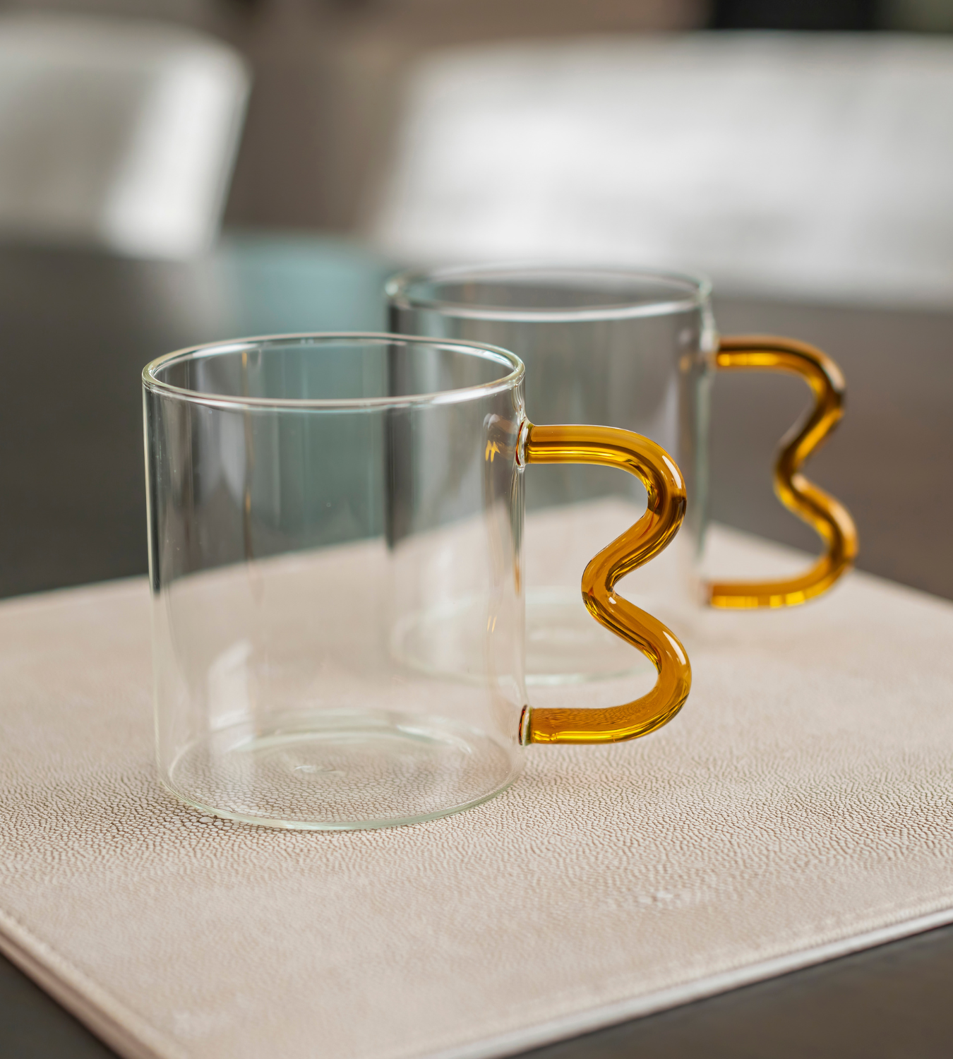 Set of 4 Amber Wave Handle Glass Mugs