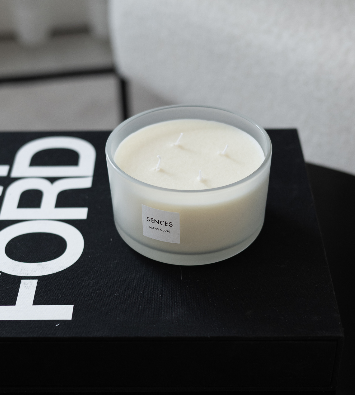 Sences White Alang Alang Lidded 4 Wick Candle