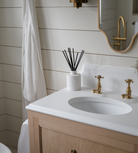 Dolni Large White Ceramic Blackberry Oud 500ml Reed Diffuser