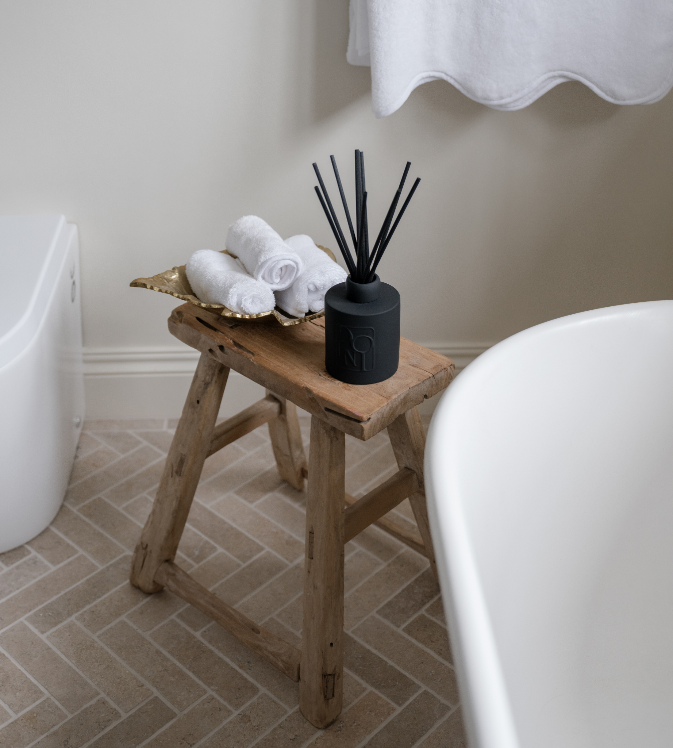 Dolni Large Black Ceramic Rodí Noir 500ml Reed Diffuser