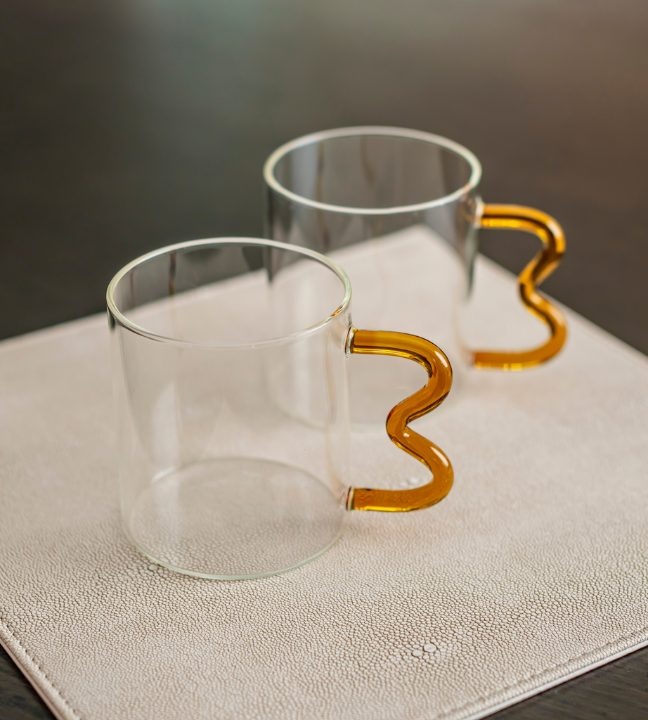 Set of 4 Amber Wave Handle Glass Mugs