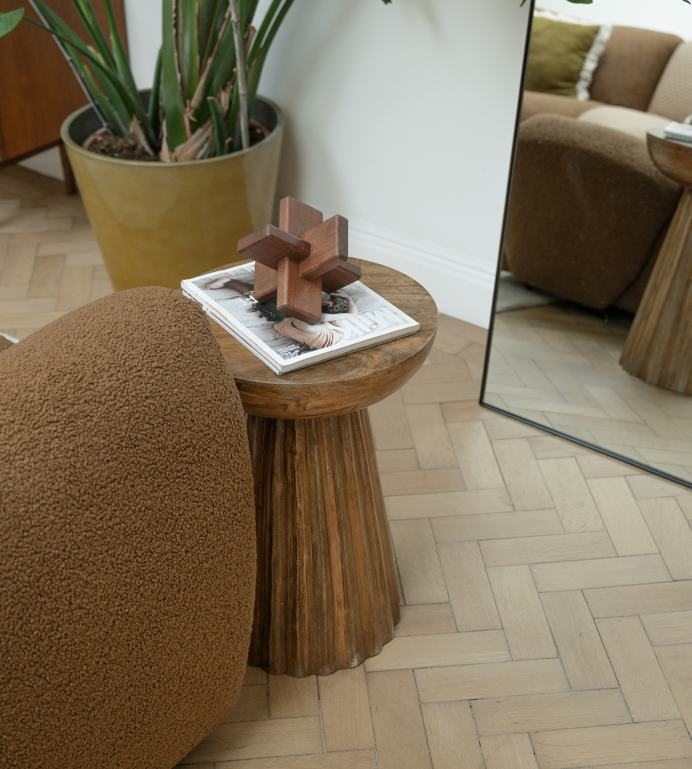 Natural Mango Wood Carved Ridge Side Table