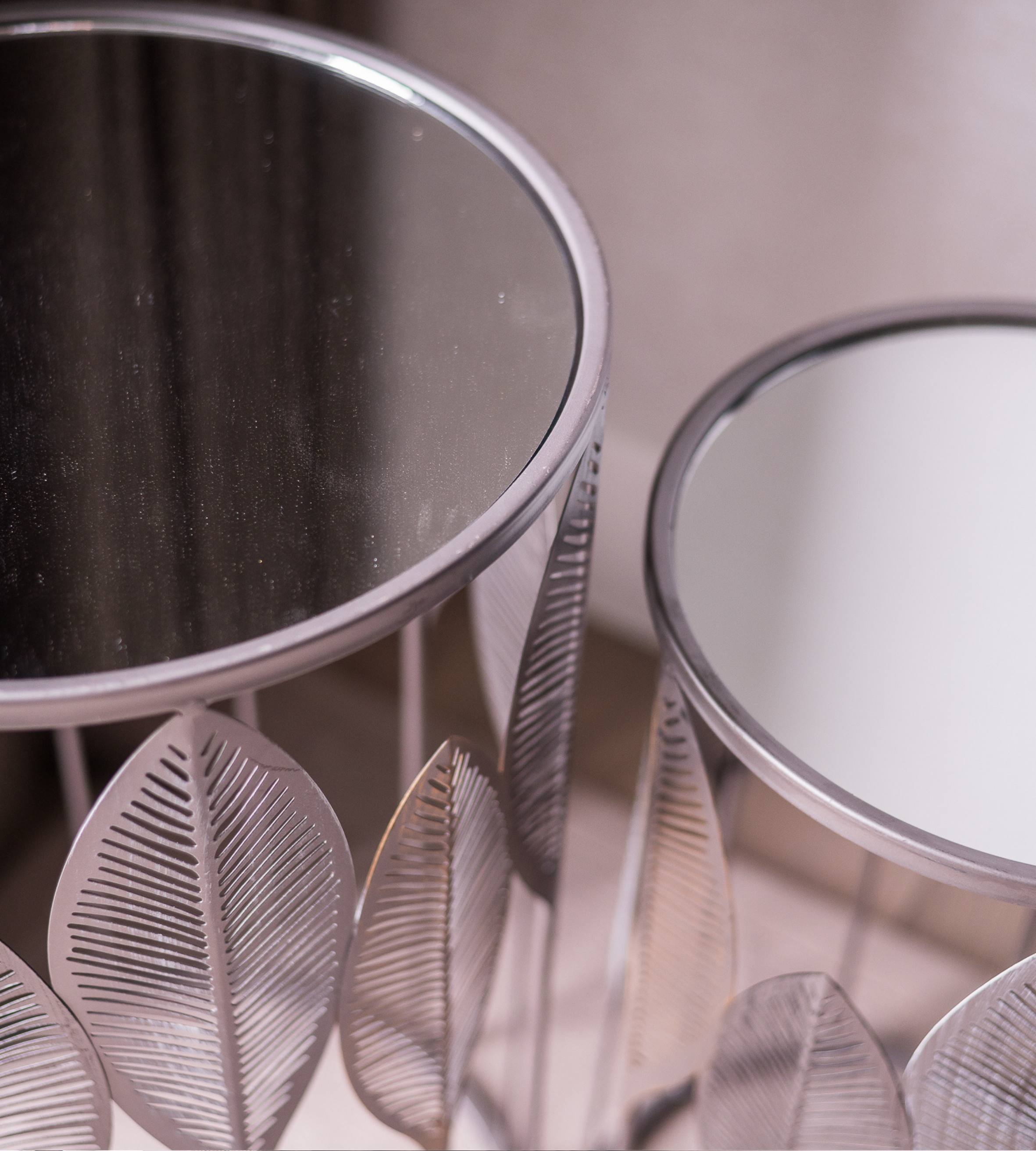 Set of 2 Grey Leaf Metal Side Tables