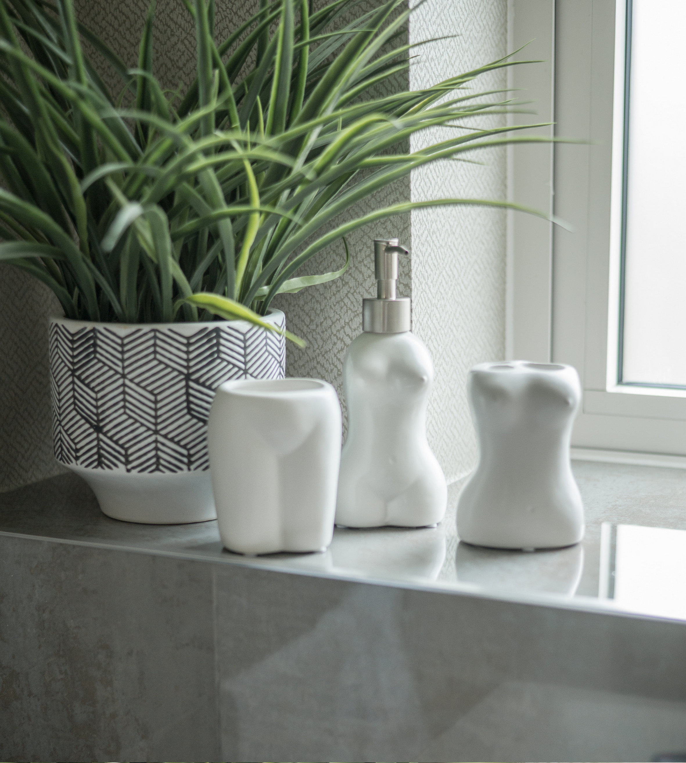 Set of 3 White Body Bathroom Accessories