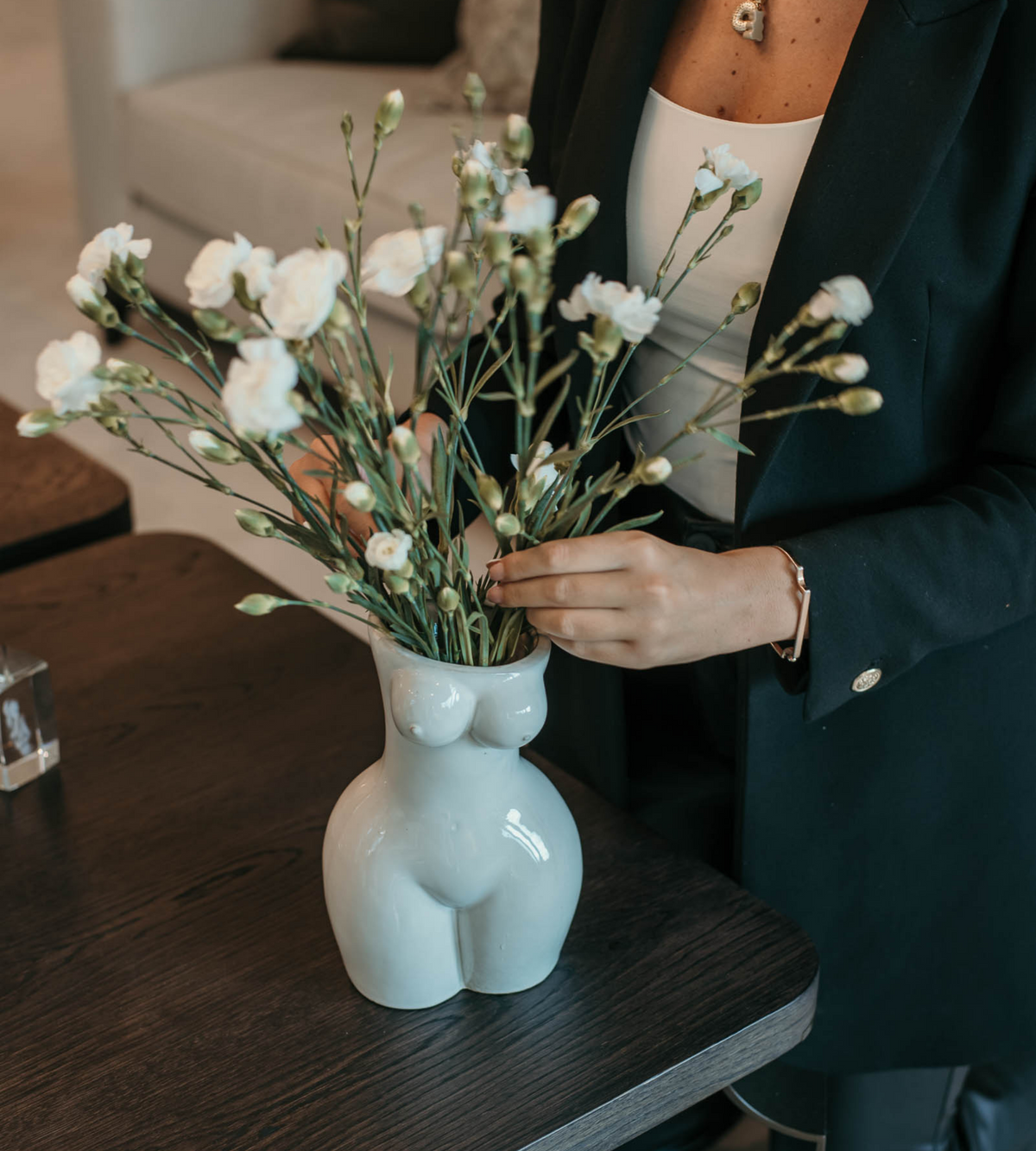 White Ceramic Volumptuous Body Vase – Chloe Jade Home